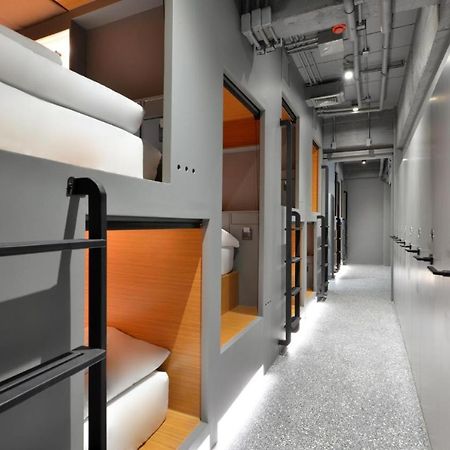 Hostel Tiang Capsule Bangkok Exteriér fotografie