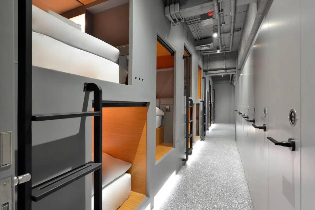 Hostel Tiang Capsule Bangkok Exteriér fotografie